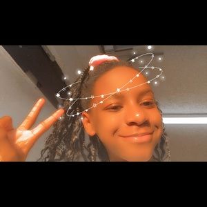 Meet your Posher, Naima